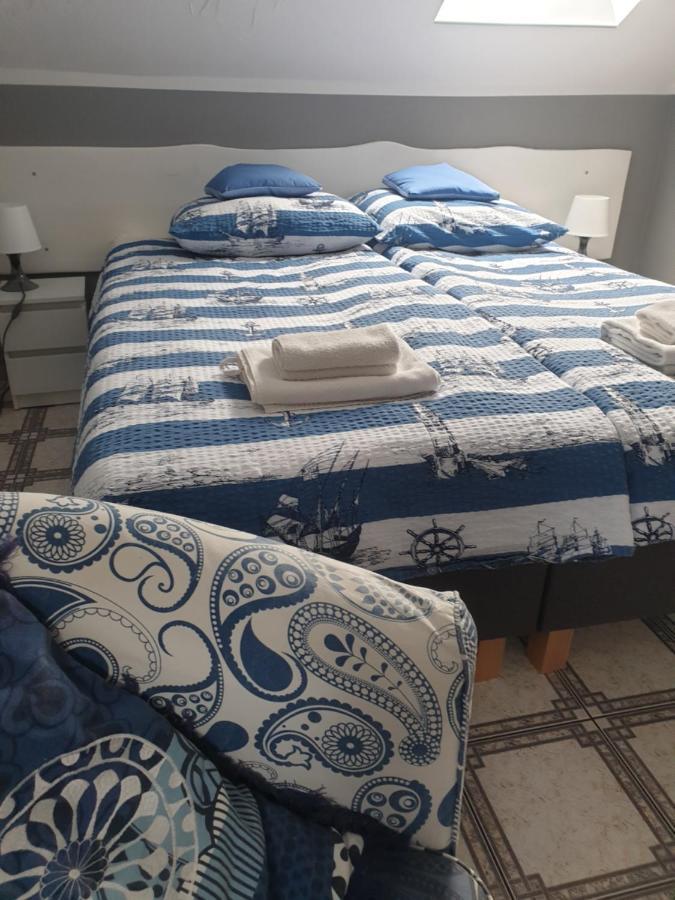 Nad Morzem U Kasi Apartment